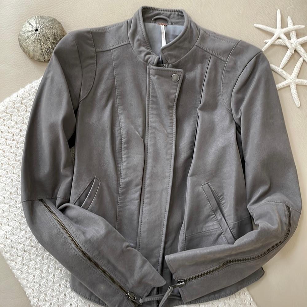 FREE PEOPLE, FAUX  LEATHER JACKET💖HP💖